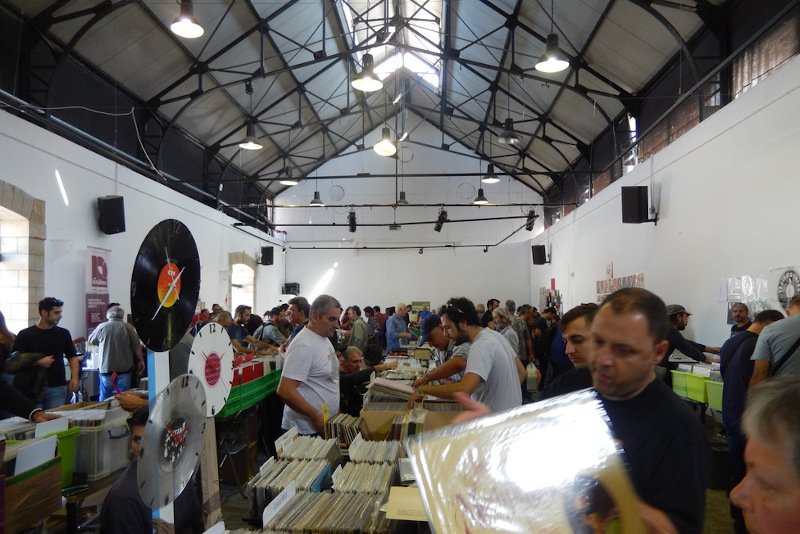 Vinyl Market 