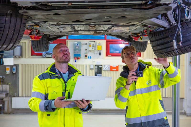 H Volvo «ερευνά» τα ατυχήματα που εμπλέκονται οχήματά της