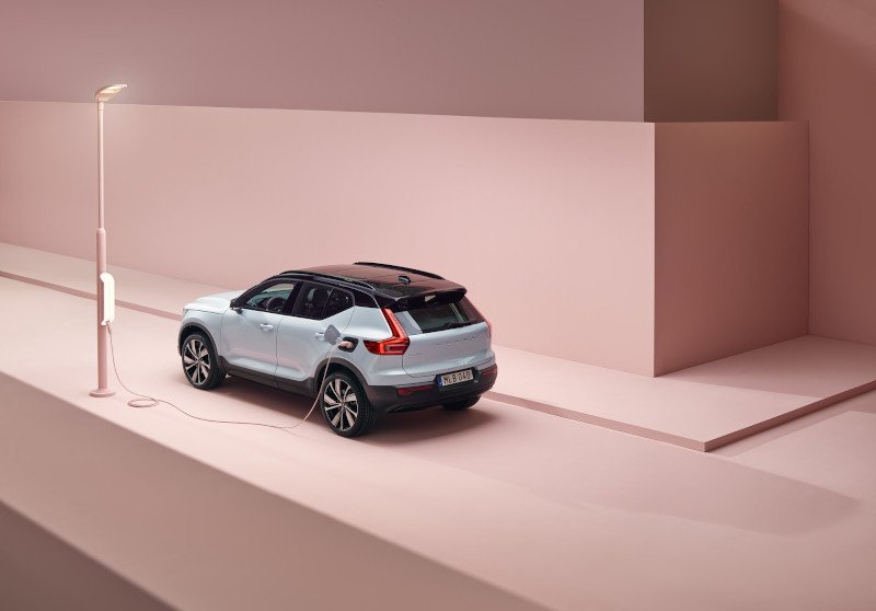Volvo: Με ηλεκτρικά μοντέλα και online πωλήσεις από το 2030