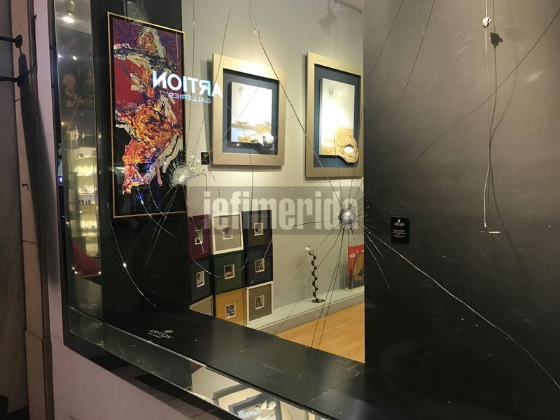 Επίθεση κουκουλοφόρων