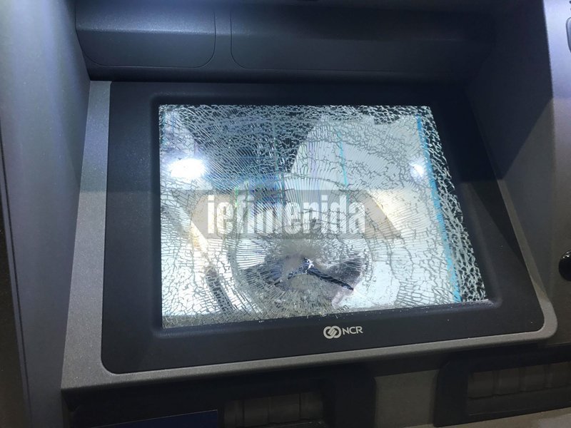 Επίθεση κουκουλοφόρων