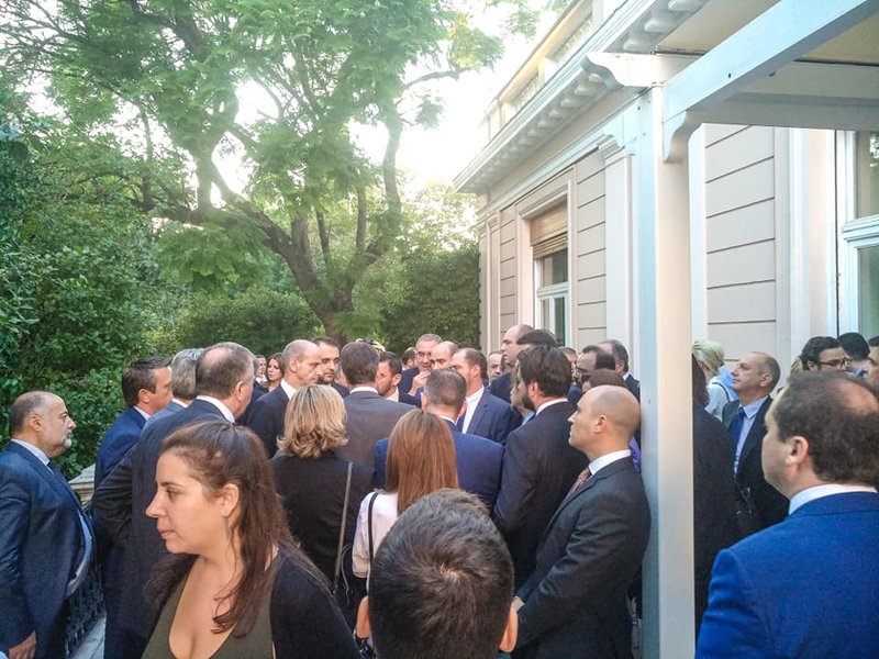 Συνάντηση Μητσοτάκη στο Μαξίμου με νέους βουλευτές