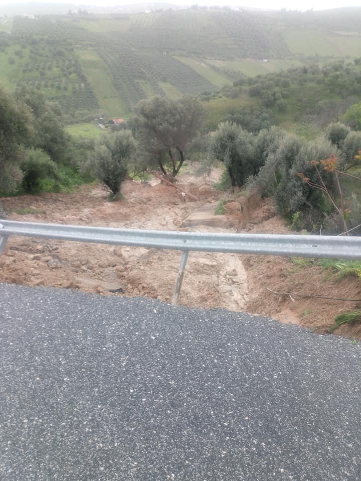 Καθίζηση στις Βούτες / Φωτογραφία: ekriti.gr / Βαγγέλης Ρουμπάκης