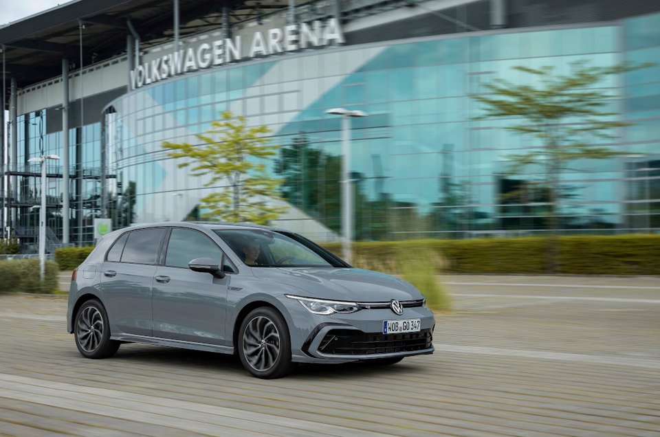Η VW λανσάρει πέντε εξηλεκτρισμένες εκδόσεις του Golf