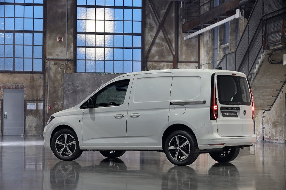 H VW παρουσιάζει το νέο Caddy