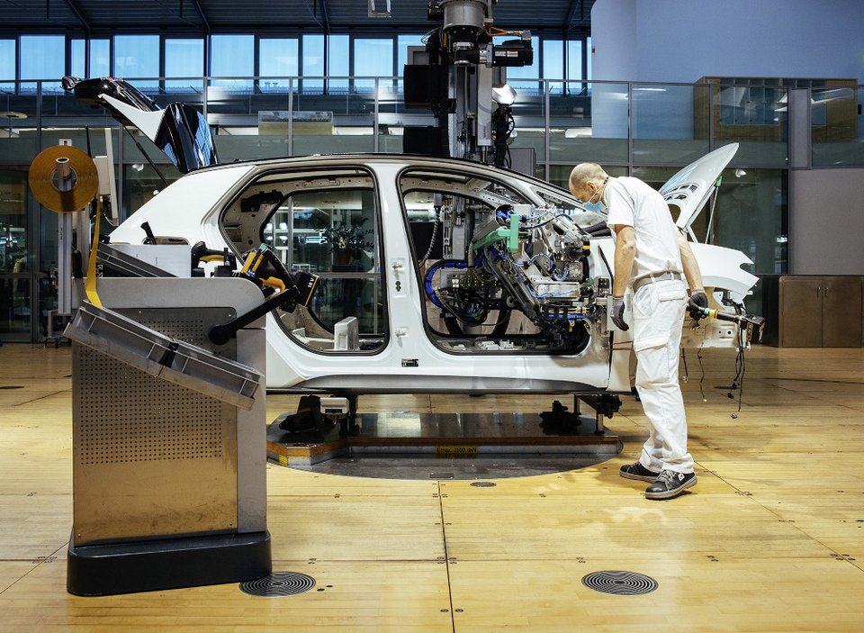 Volkswagen: To ID.3 «παίρνει» τη γραμμή παραγωγής του e-Golf