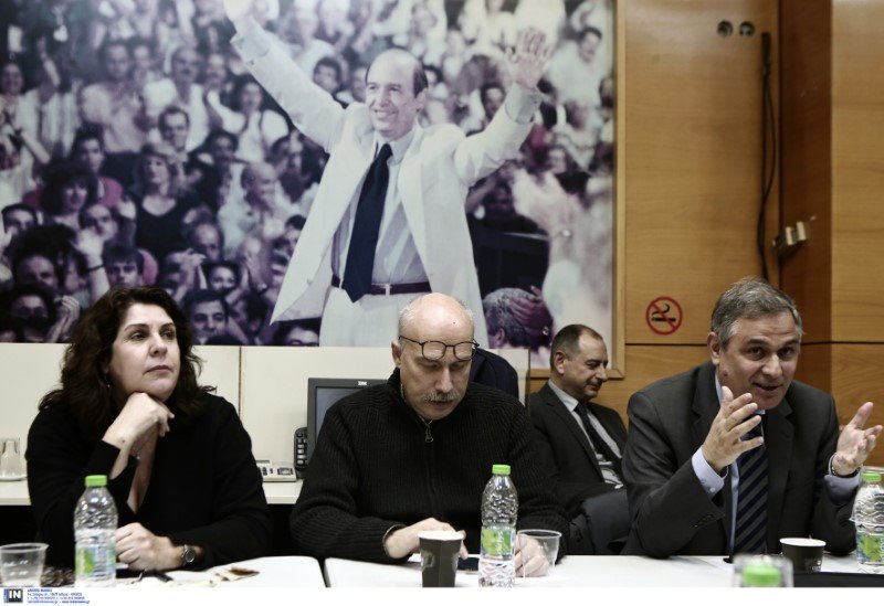Από αριστερά:Τα μέλη του Π. Συμβουλίου του ΚΙΝΑΛ, Εφη Χαλάτση, Θ. Μαργαρίτης και Φ. Σαχινίδης-Φωτογραφία: Intimenews/ΤΖΑΜΑΡΟΣ ΠΑΝΑΓΙΩΤΗΣ