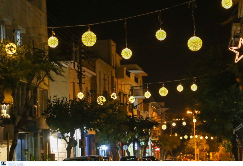 χριστουγεννιάτικος στολισμός στα Χανιά