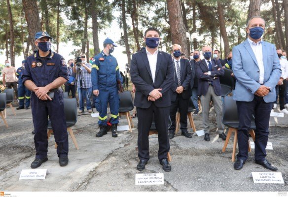 Ο Ν. Χαρδαλιάς και ο Θ. Καράογλου στα εγκαίνια των νέων εγκαταστάσεων της ΕΜΑΚ -Φωτογραφία: MEGAPRESS/ΜΑΚΡΙΔΗΣ ΠΑΥΛΟΣ