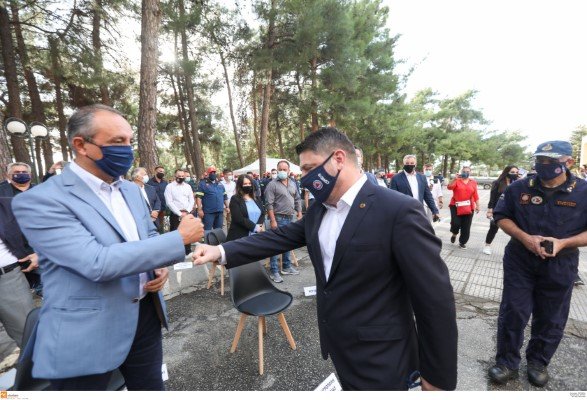 Ο Ν. Χαρδαλιάς και ο Θ. Καράογλου στα εγκαίνια των νέων εγκαταστάσεων της ΕΜΑΚ -Φωτογραφία: MEGAPRESS/ΜΑΚΡΙΔΗΣ ΠΑΥΛΟΣ