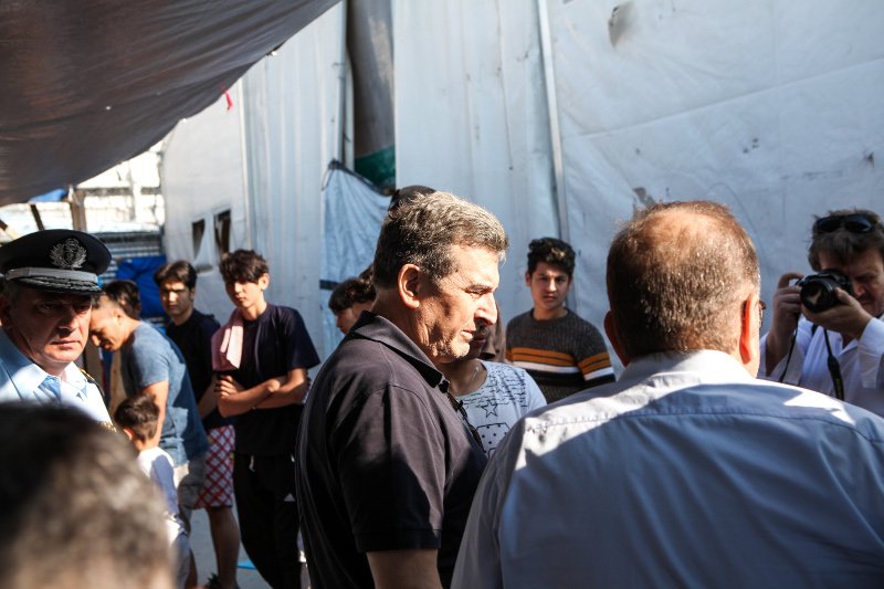 Επιθυμεί να έχει γνώση και αντίληψη της κατάστασης