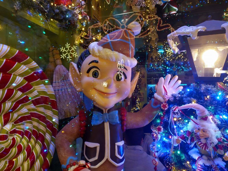 Χριστουγεννιάτικος στολισμός στην περιοχή Ψυρρή - Φωτογραφία: EUROKINISSI/ΔΗΜΗΤΡΟΠΟΥΛΟΣ ΣΩΤΗΡΗΣ