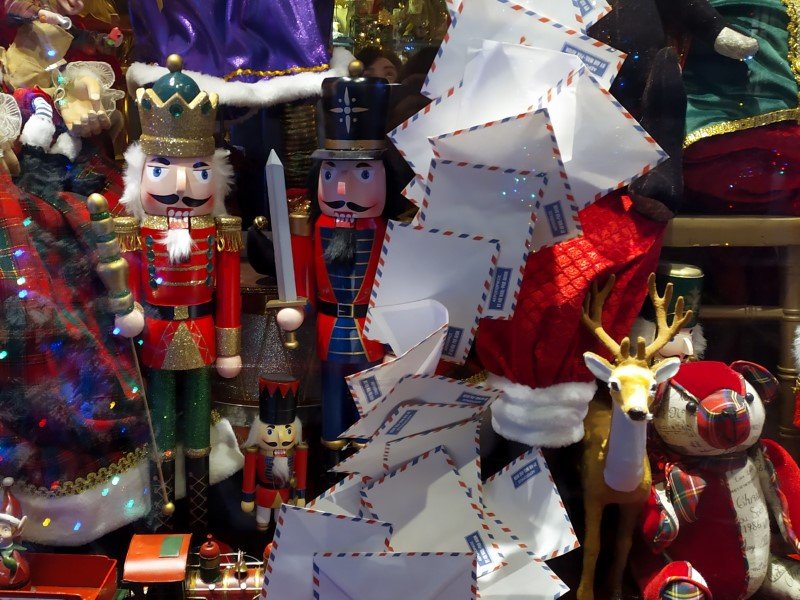 Χριστουγεννιάτικος στολισμός στην περιοχή Ψυρρή - Φωτογραφία: EUROKINISSI/ΔΗΜΗΤΡΟΠΟΥΛΟΣ ΣΩΤΗΡΗΣ