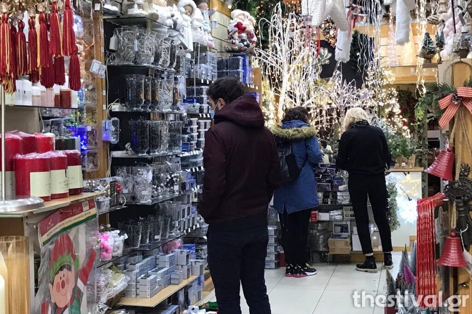 Οι πρώτοι πελάτες στη Θεσσαλονίκη