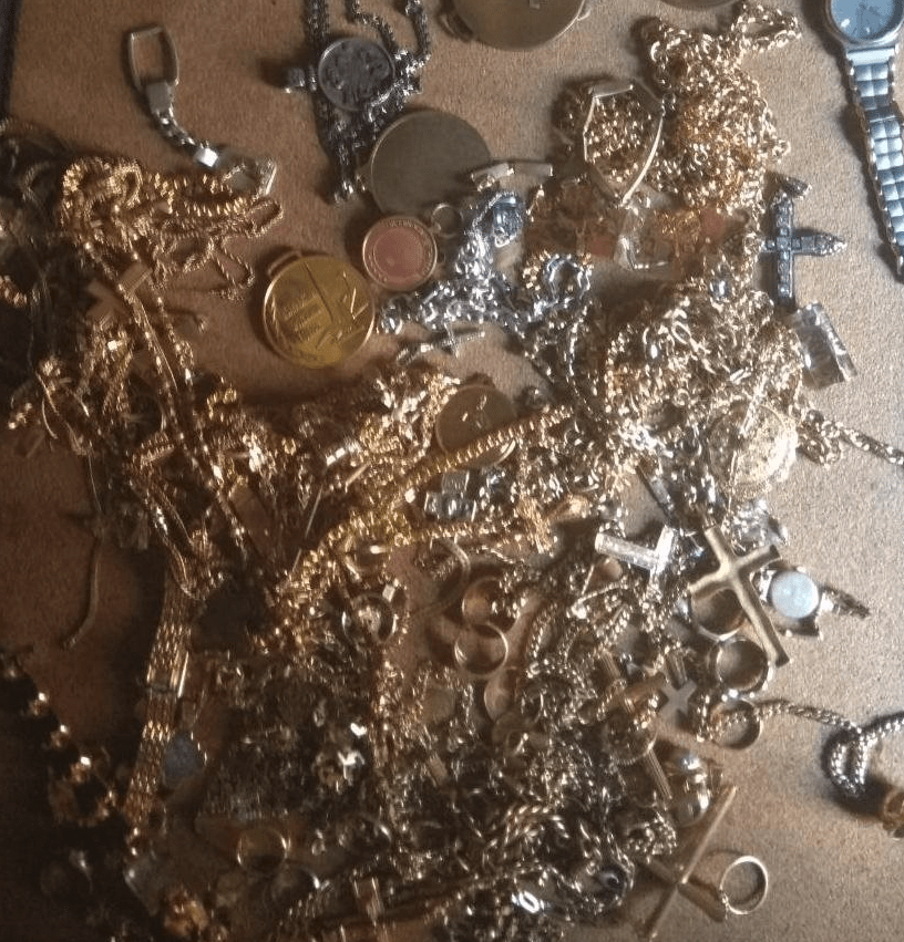 Βυζαντινά νομίσματα και αρχιερατικά εγκόλπια