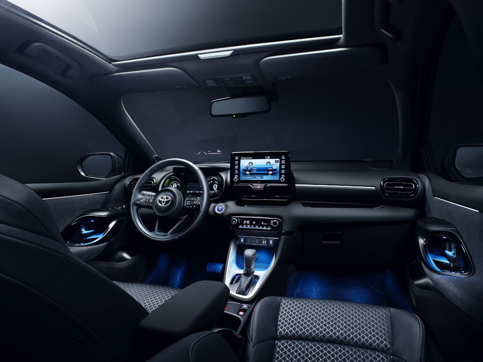νέο toyota yaris εσωτερικό