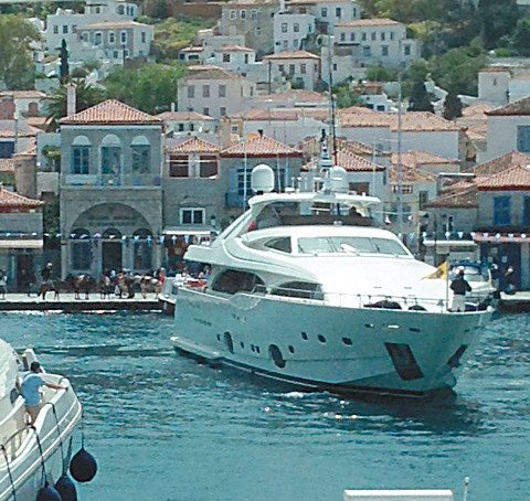 Το Odyssey London την άνοιξη του 2014 στην Υδρα