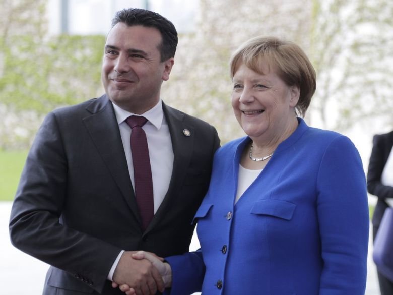 Ζάεφ και Μέρκελ στην άτυπη Σύνοδο του Βερολίνου, 29 Απριλίου 2019/ Φωτογραφία Markus Schreiber / AP