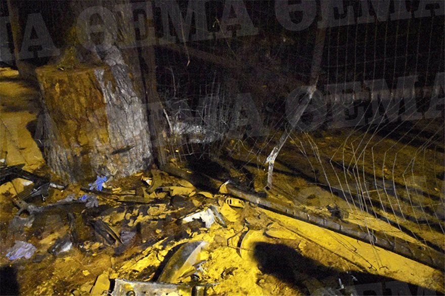 Φωτογραφία από το σημείο του τροχαίου δυστυχήματος που έχασε τη ζωή του ο 23χρονος Αλέξανδρος Ζαχαριάς