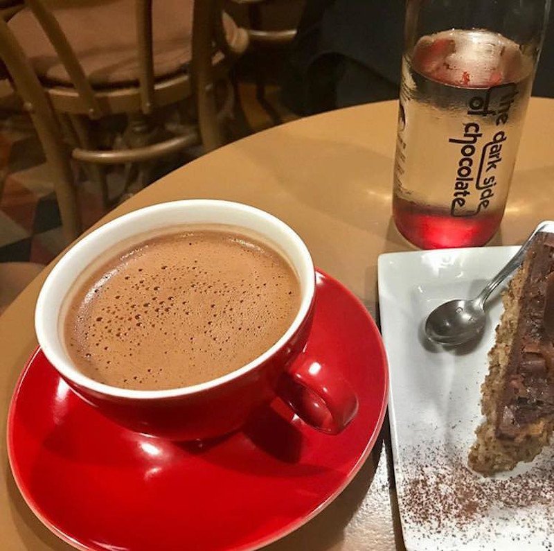Ωρα για ζεστή σοκολάτα / Φωτογραφία: Facebook @The Dark Side Of Chocolate