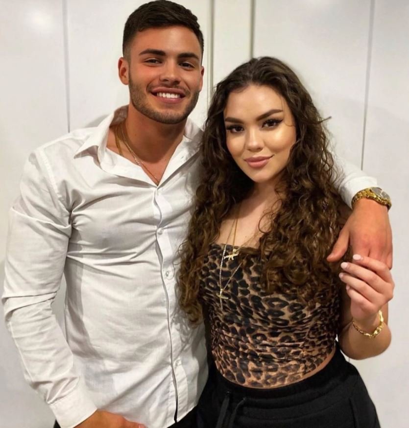 Αυτά τα αγαπημένα αδέρφια, θα μπορούσε κανείς να τα περάσει για ζευγάρι