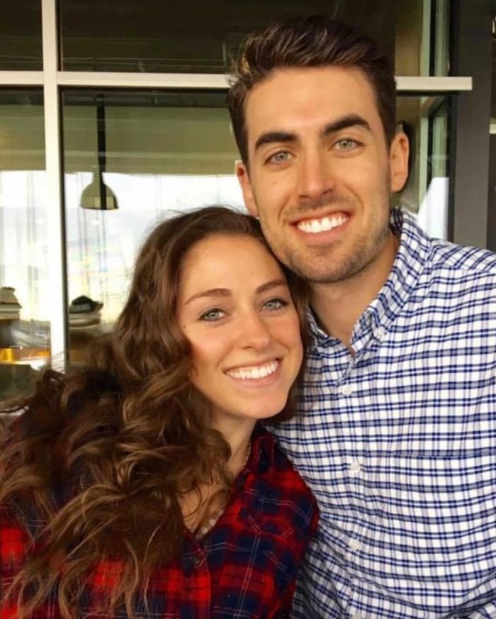 ζευγάρι με καρό πουκάμισα