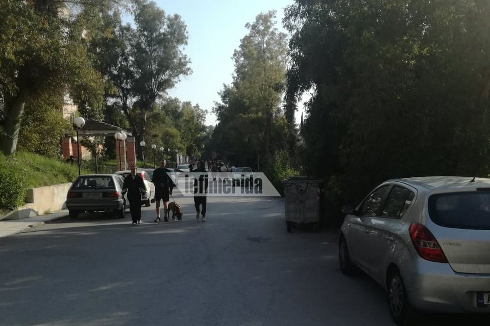 Πλήθος κόσμου στην Πανεπιστημιούπολη Ζωγράφου παρά τις απαγορεύσεις
