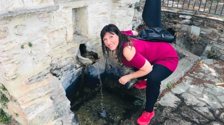 Σταγιάτες: Νερό από την πηγή ήπιε η Ζωή Κωνσταντοπούλου