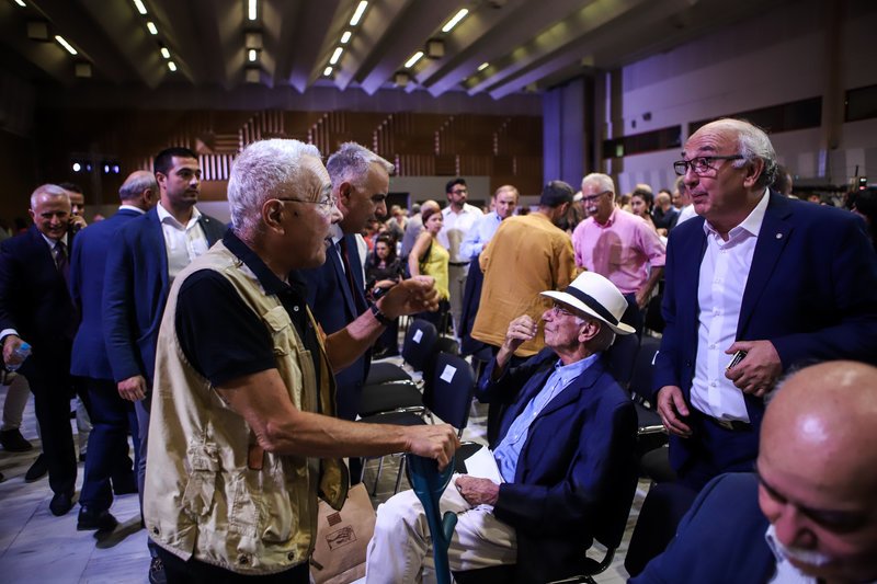 Βασίλης Βασιλικός (στα καθίσματα) Κώστας Ζουράρις, Γιάννης Αμανατίδης στη ΔΕΘ 2019