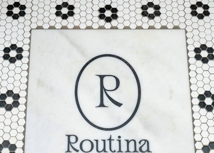 Routina: Το νέο premium ζαχαροπλαστείο του Δημήτρη Μακρυνιώτη είναι ένα ...