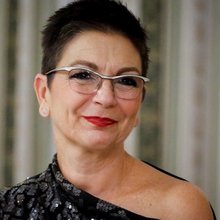 H Λίνα Νικολοπούλου, σύζυγος του Γιάννη Στουρνάρα