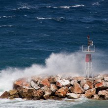 Απαγορευτικό απόπλου μέχρι τις 3 μ.μ. σε Πειραιά, Λαύριο: Χωρίς σύνδεση η Σαλαμίνα -Πού ακυρώθηκαν δρομολόγια