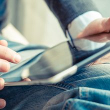 χερια ταμπλετ τζιν