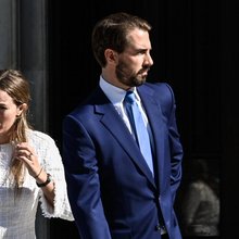 Ο Φίλιππος Γλίξμπουργκ και η Νίνα Φλορ στη Μητρόπολη Αθηνών