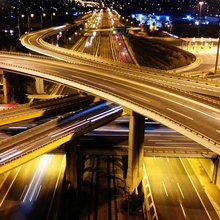 Έτρεχε με 206 χλμ./ώρα στην Αττική Οδό και το μετέδιδε live μέσω TikTok -Δικογραφία σε βάρος οδηγού ταξί