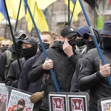 Μέλη εθνικιστικών κινημάτων σε συγκέντρωση στην Ουκρανία