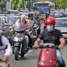 Τέλη κυκλοφορίας / μποτιλιάρισμα στην αθήνα