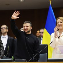 Βολοντίμιρ Ζελένσκι και Ρομπέρτα Μετσόλα