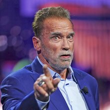 Αρνολντ Σβαρτσενέγκερ: Να είστε χρήσιμοι, να κάνετε κάτι για τους άλλους