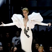 Η Σελίν Ντιόν ακύρωσε την παγκόσμια περιοδεία της εξαιτίας σπάνιας πάθησης