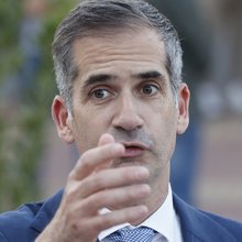 Ο δήμαρχος Αθηναίων, Κώστας Μπακογιάννης