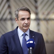 Ο Κυριάκος Μητσοτάκης κάνει δηλώσεις στην ΕΡΤ από τις Βρυξέλλες