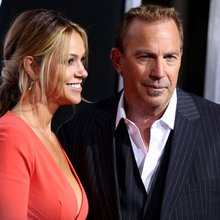 Ο Κέβιν Κόστνερ με την πρώην σύζυγό του Κριστίν Μπαουμγκάρτνερ