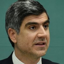 Ο εκπρόσωπος Τύπου του ΠΑΣΟΚ Θανάσης Γλαβίνας