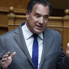 Ο υπουργός Υγείας, Άδωνις Γεωργιάδης, από το βήμα της Βουλής