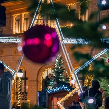 Εορταστικό ωράριο