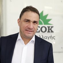  Ο Κώστας Τσουκαλάς