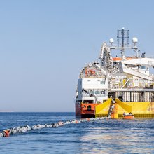 ΑΔΜΗΕ: Στη φάση δεσμευτικών προσφορών ο διαγωνισμός για τα υποβρύχια καλώδια σε Δωδεκάνησα και ΒΑ Αιγαίο