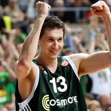 Ο Δημήτρης Διαμαντίδης με τη φανέλα του Παναθηναϊκού το 2011