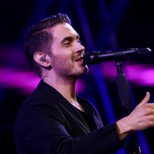 Ο Μιχάλης Χατζηγιάννης σε συναυλία του το 2021